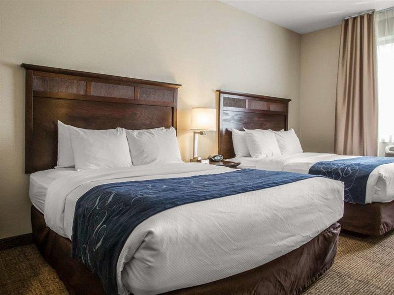 Comfort Suites Lake Geneva East Exteriör bild
