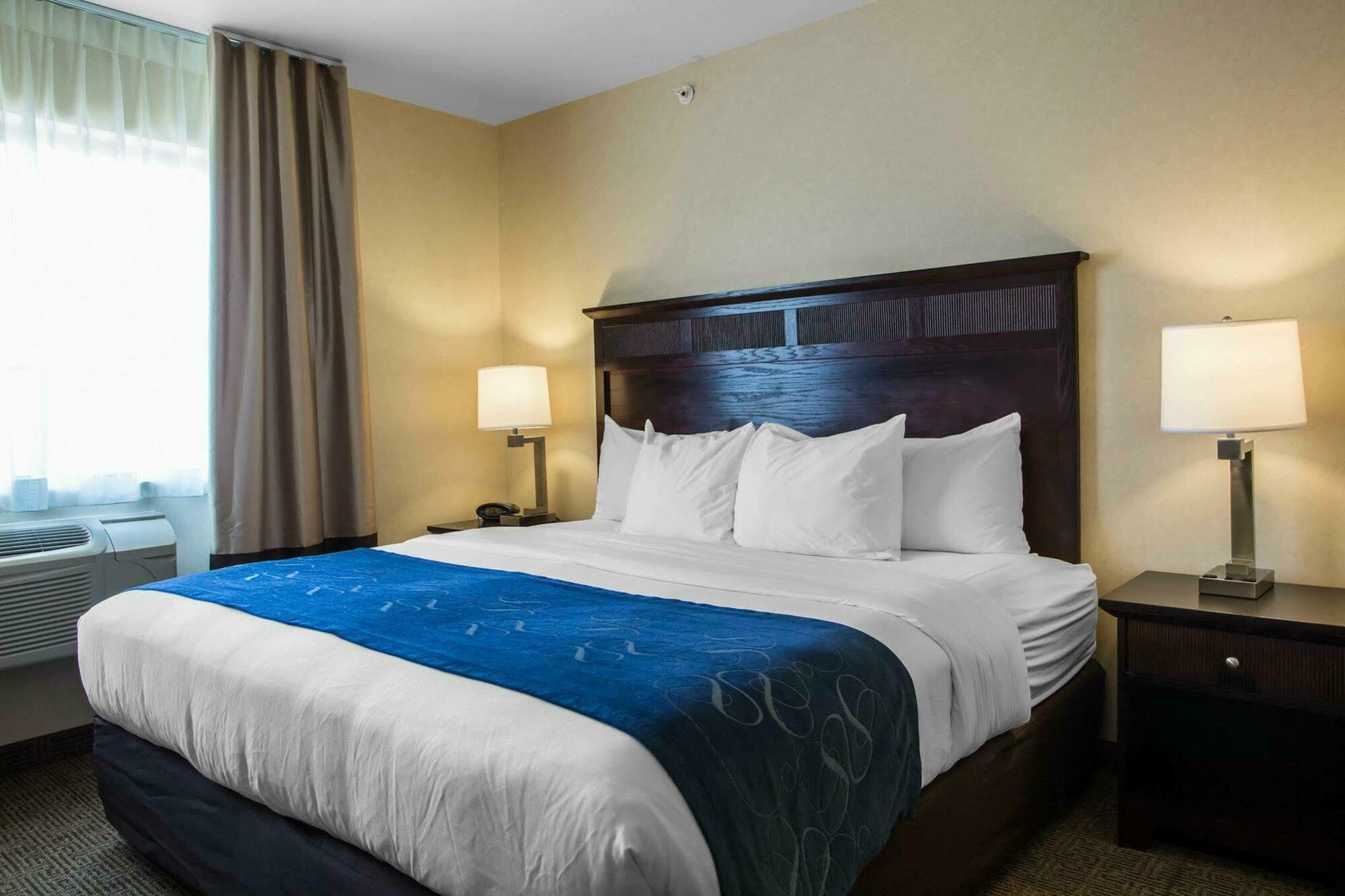 Comfort Suites Lake Geneva East Exteriör bild